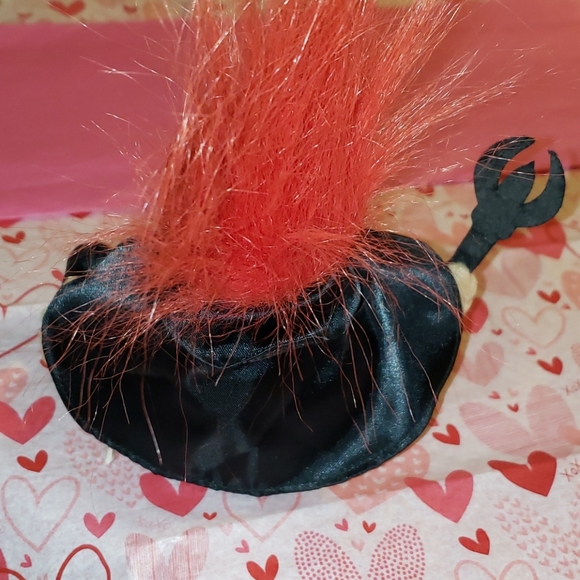 Russ Troll valentine's Hot Stuff - Picture 2 of 6